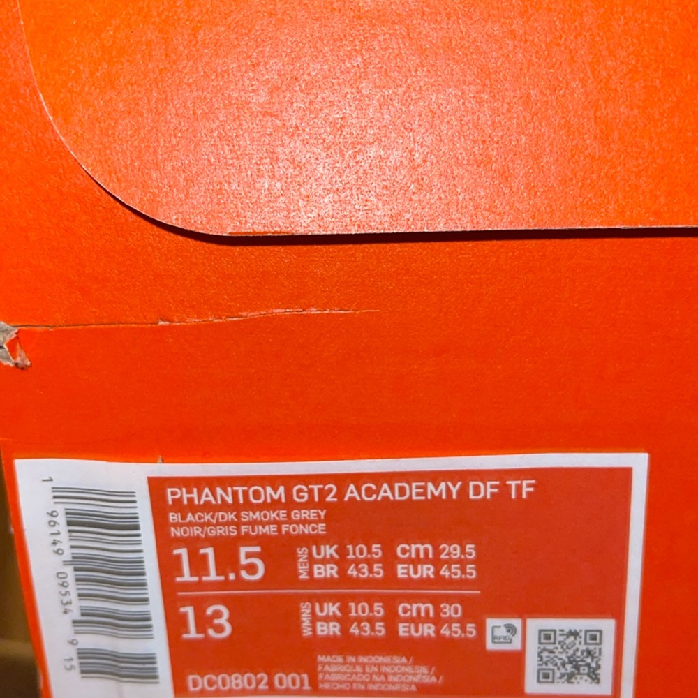 Brand new Nike phantom gt2 academy df tf soccer cleats turf. Mens size 11.5